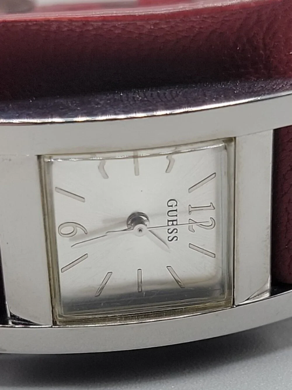 Vintage GUESS Women's Cuff Watch Red Leather Wide Bund Band Square Silver Tank
